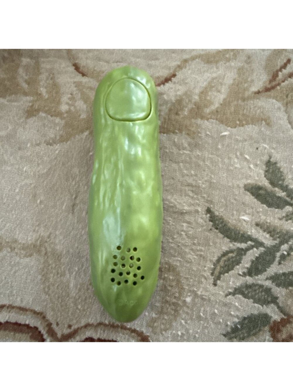 YODELLING PICKLE Yodel-Ay Eee-Ooo Musical Sound Gag Gift Toy 5" Singing Funny